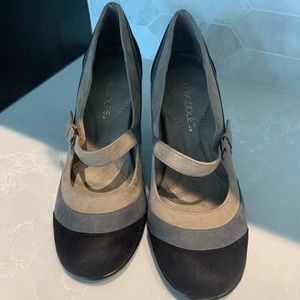 Mint condition Aerosole dress shoes